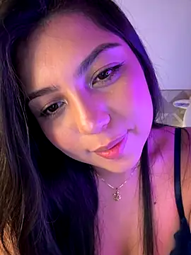 Maii_chan live sex cam