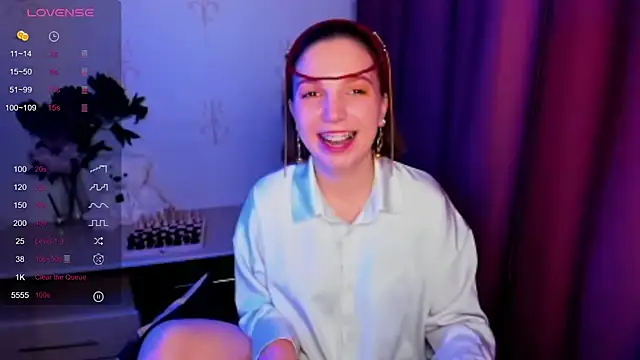 KindHazelHere_'s cam snapshot