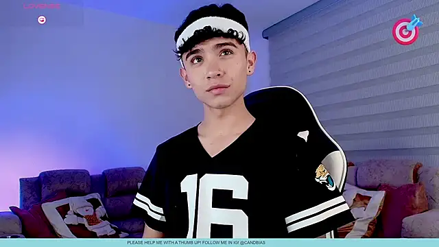 Niico_Cruz live sex cam