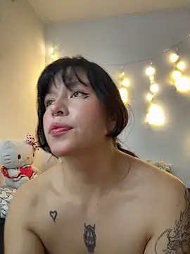 aliciia_23's cam snapshot