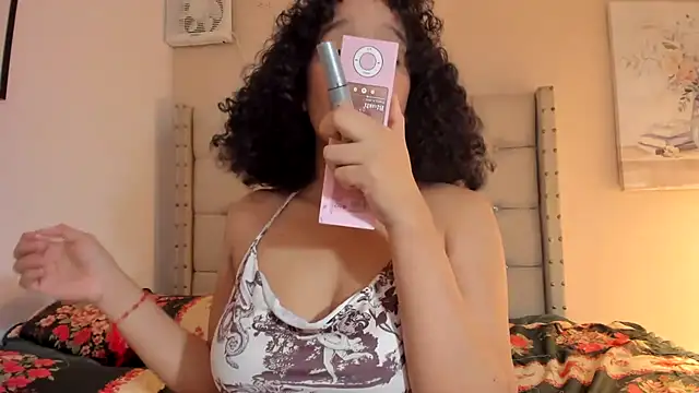 vanesasexyhot21's cam snapshot