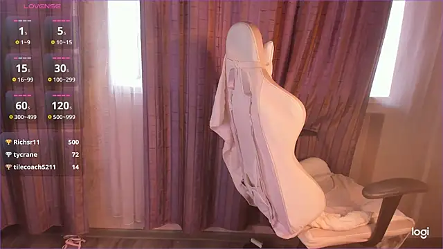 K1ttyC4t_'s cam snapshot