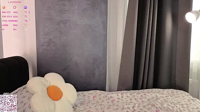 ElvinaRose's cam snapshot