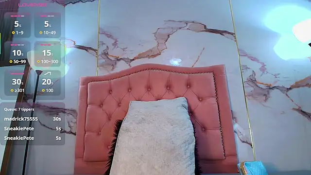 AlyaThompson's cam snapshot