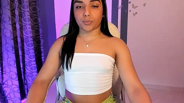 CandyLatinHott live sex cam