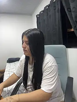 pareja_curiosa19's cam snapshot