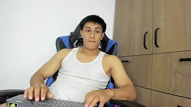 dorman_boy's cam snapshot