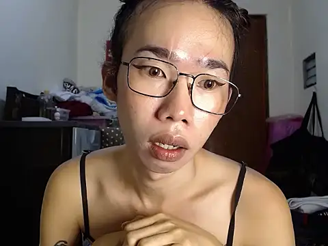 AsianFuckBuddies live sex cam