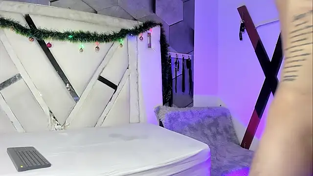 Adammendoza34's cam snapshot