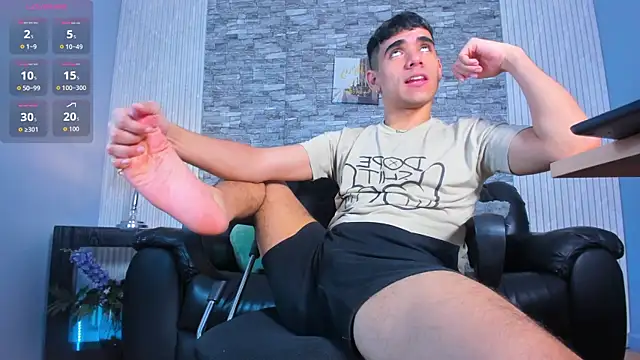 zack_joness18's cam snapshot