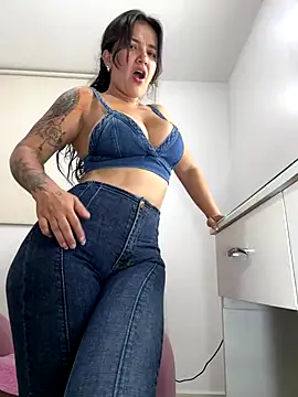 Lau_goddess_ass live sex cam