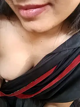 CuteSarikaLIVE's cam snapshot