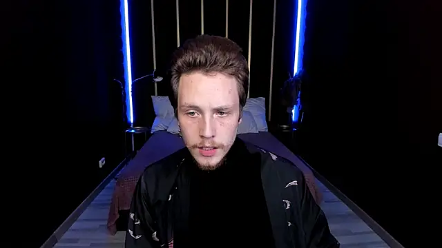 LeoMooree's cam snapshot