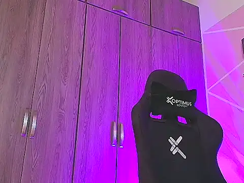 Doll_Dollys_'s cam snapshot