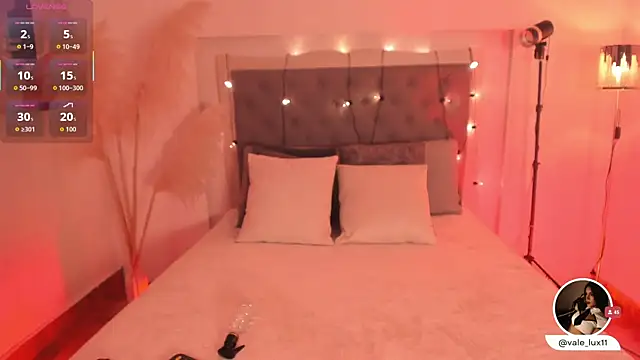 Vale_Lux's cam snapshot