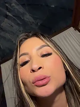 Lauuuuuuuu_'s cam snapshot