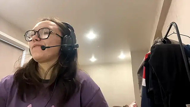 KerriMcbreen's cam snapshot