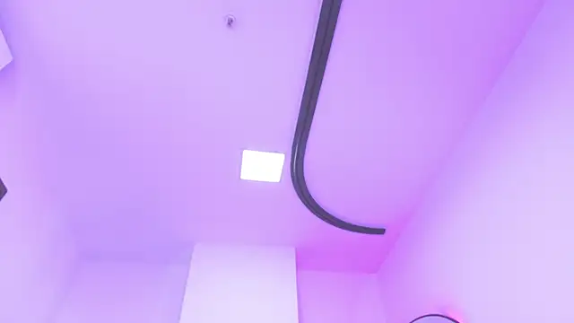 vale_ross_'s cam snapshot