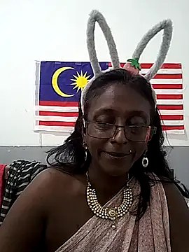 mamakarma1403's cam snapshot