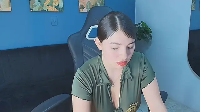 Zamira_Taylor's cam snapshot