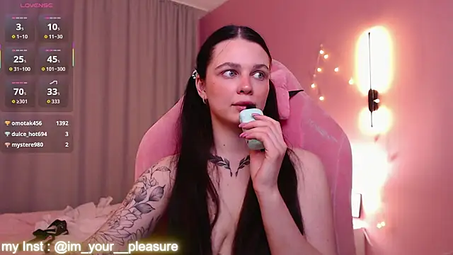 Michela_Fruet's cam snapshot