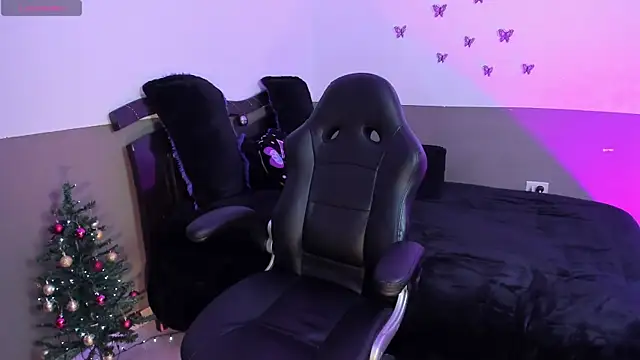 Monserrat_Cute_'s cam snapshot