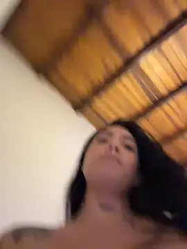 liahouses's cam snapshot