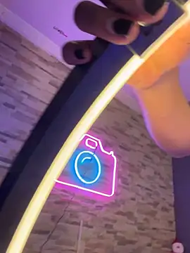 Noa_N_Luxy's cam snapshot