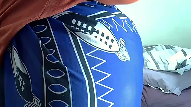 AddictiveAssCurves live sex cam