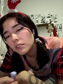 MitsuChan_'s cam snapshot