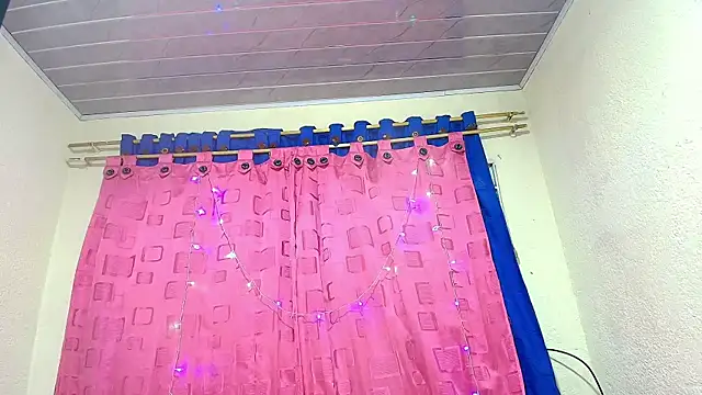 AmmyCutec_'s cam snapshot