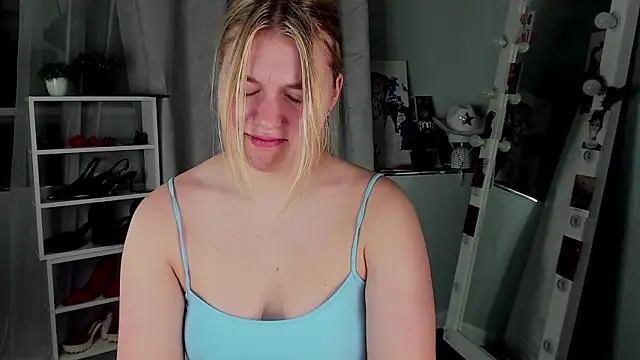 Rebecca_Kelly's cam snapshot