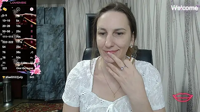 Yevgeshka-Milashka live sex cam