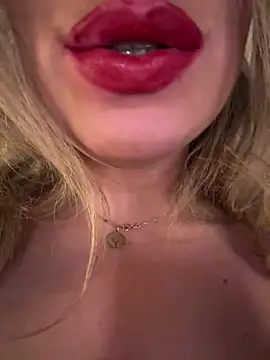 miamellycious live sex cam