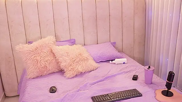 emyli_sw_'s cam snapshot