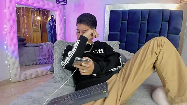 Levy_Steve live sex cam