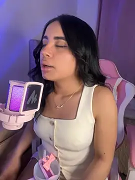 Emily-14 live sex cam