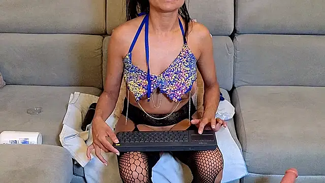 anellejones's cam snapshot