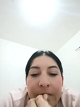 jade_nevez9090's cam snapshot