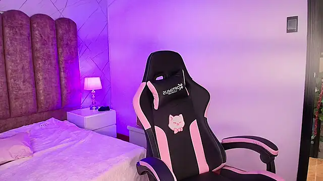 Fluffy_Bubble21's cam snapshot