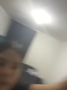 2Angela_'s cam snapshot