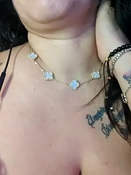 chelaqueen_ live sex cam