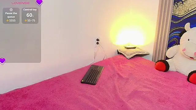 sharon_diamond_'s cam snapshot