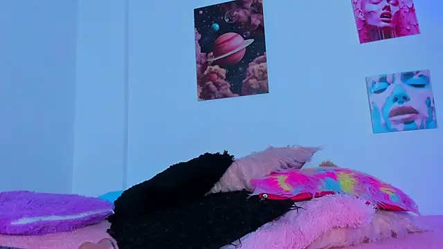 mia_purplee's cam snapshot