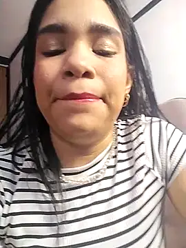 SamaraAnders_'s cam snapshot