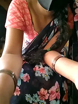 Sexyyy-ladieee5643's cam snapshot