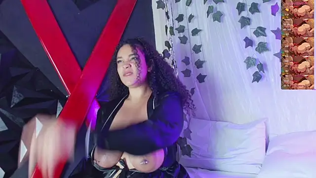 ivonne_diaz1's cam snapshot