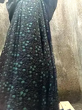 Juhi_chawla's cam snapshot