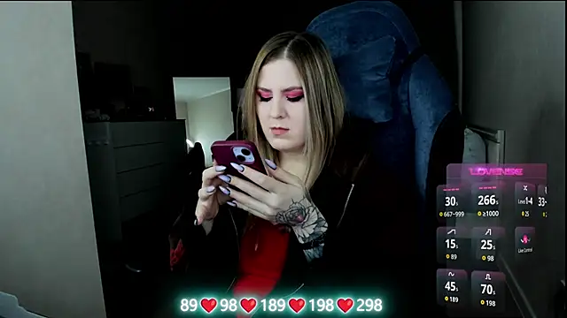 Olivia_Munk's cam snapshot