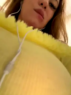 AndreaMood's cam snapshot